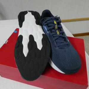 New Balance Fresh Foam 520V9 Men's Size 9.5 Navy Running Shoes, Excellent Cond