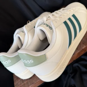 adidas Grand Court 2.0 JS1736 White Green Sneakers Men’s Size 11.5 New
